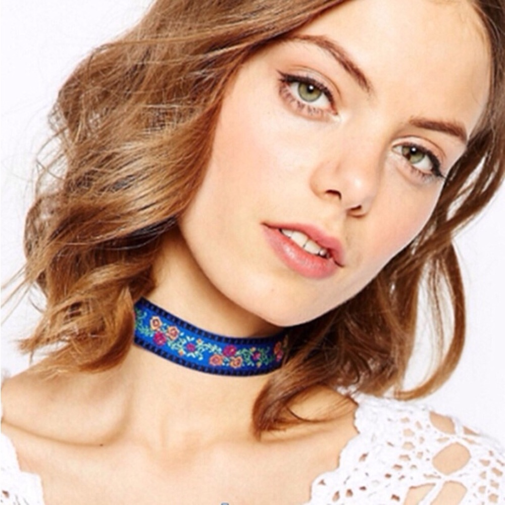 Bohemian Embroidered Floral Choker Necklace Women Color Blue